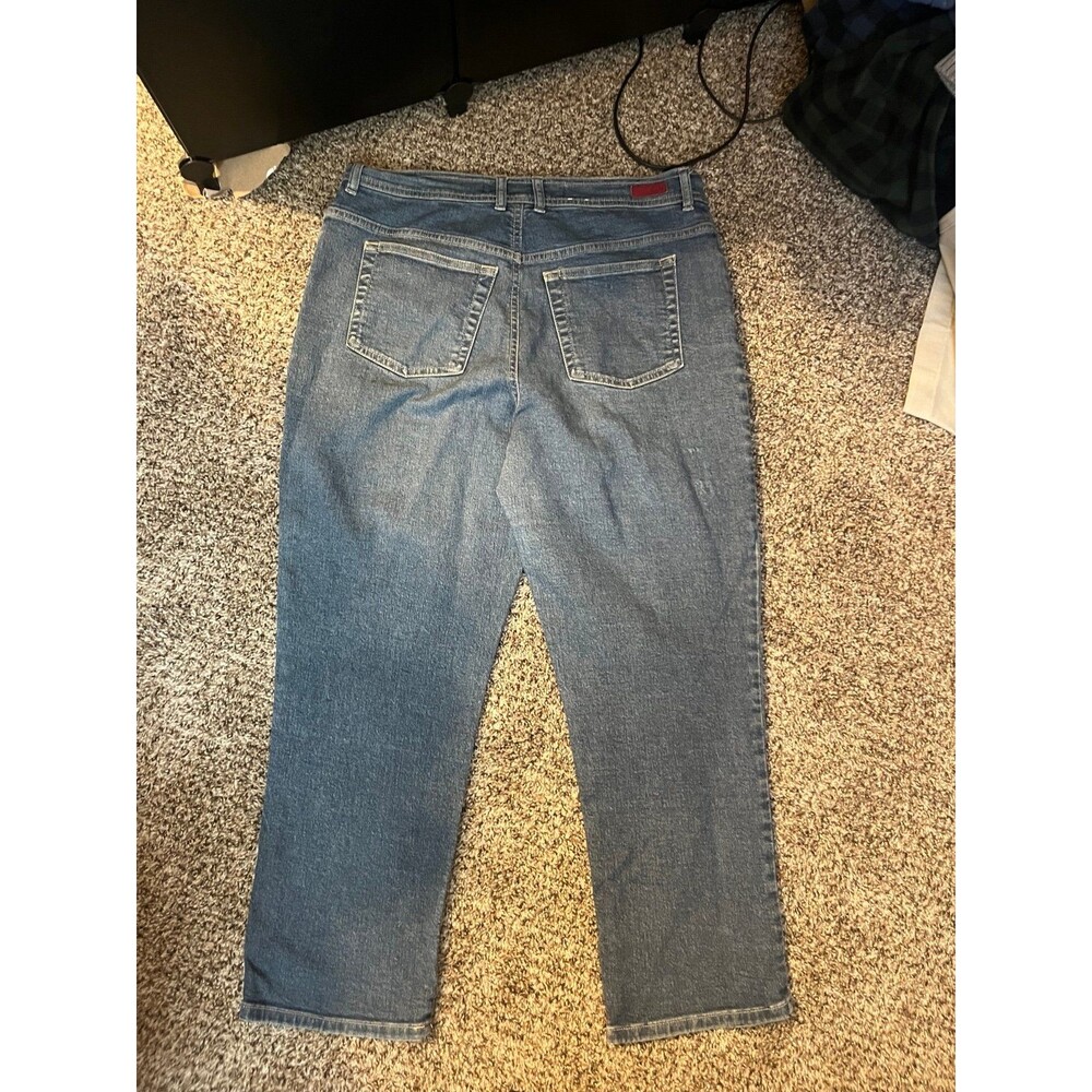 Gloria Vanderbilt Women’s Capri Jeans - Picture 6 of 7